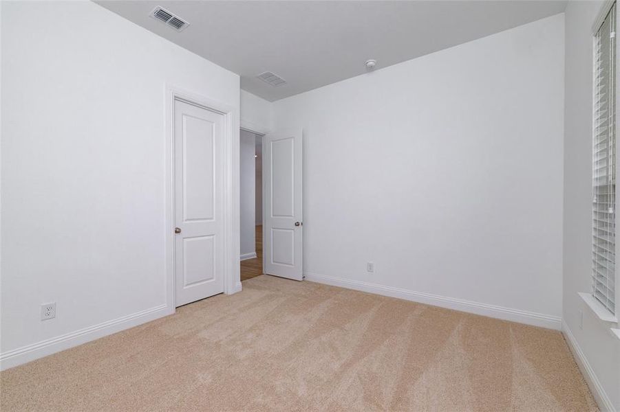 Spacious, unfurnished interior of a new home in , Haslet (Image 29).