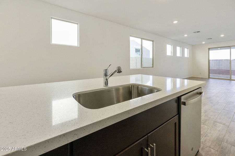 18-web-or-mls-_TM_5788 18-web-or-mls-_TM_5788