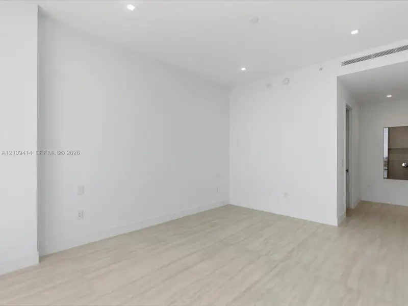 Spacious, unfurnished interior of a new home in , North Miami (Image 54).
