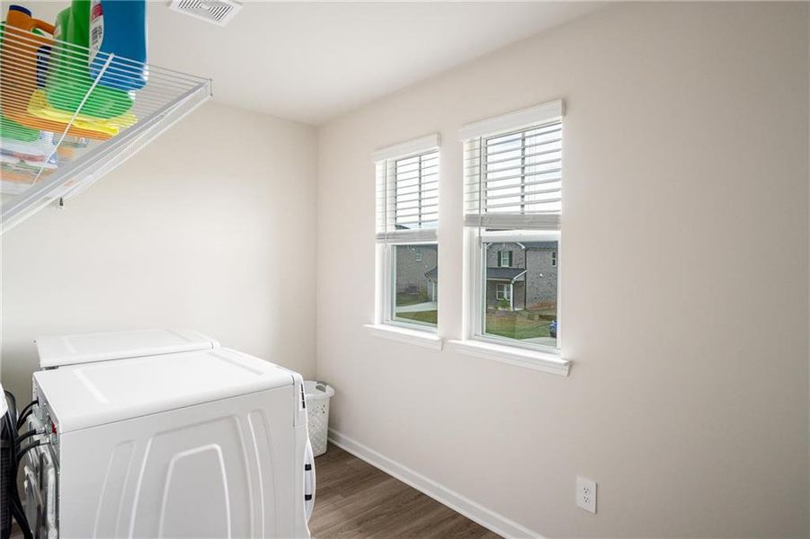 Spacious, unfurnished interior of a new home in Creekside at Oxford Park, Fairburn (Image 21). Spacious, unfurnished interior of a new home in Creekside at Oxford Park, Fairburn (Image 21).