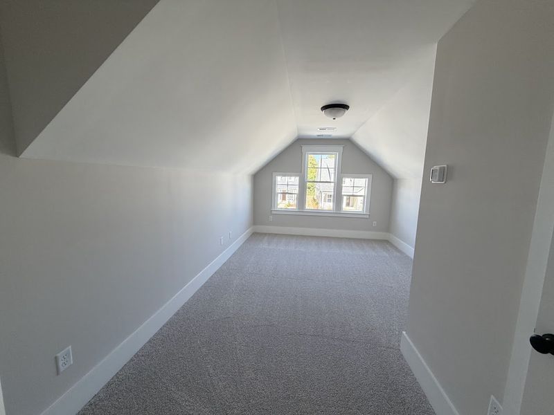 Spacious, unfurnished interior of a new home in Riverside Cove, Wilmington (Image 23).