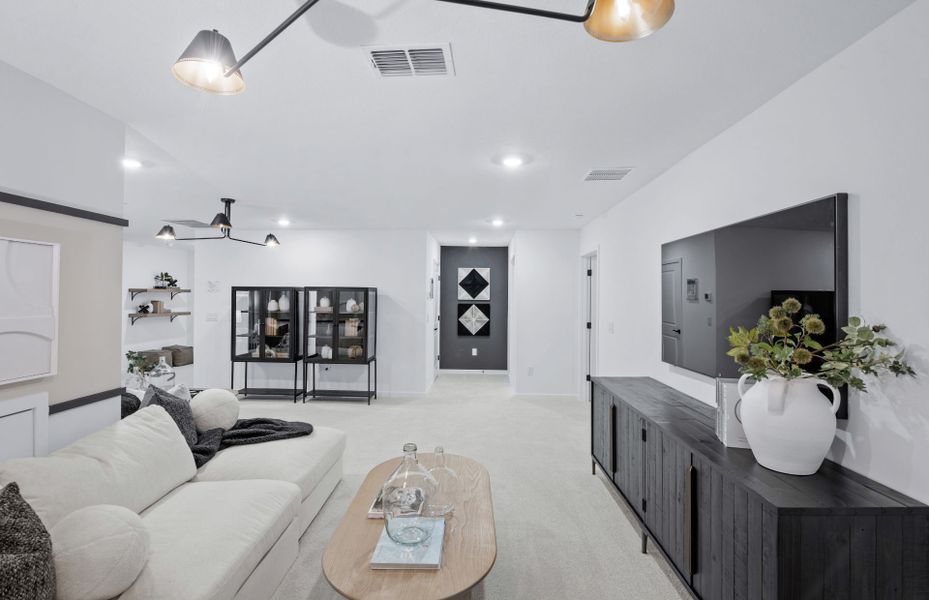 Representative furnished interior of a home built from the Mystique Grand by Del Webb in Del Webb Stone Creek, Ocala (Image 16).
