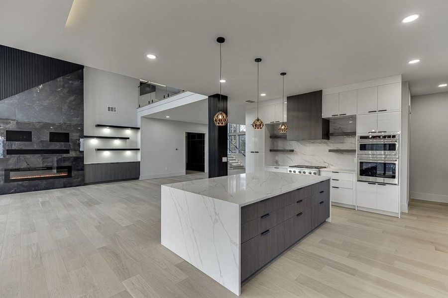 Furnished interior view inside a new home in , Buford (Image 14).