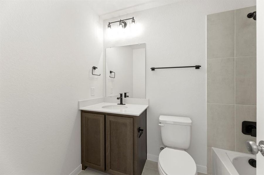 22. 5621 Burford - 3RD Bath