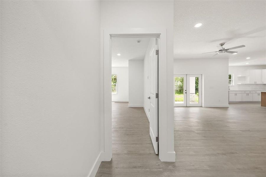 Spacious, unfurnished interior of a new home in , Palm Bay (Image 25).