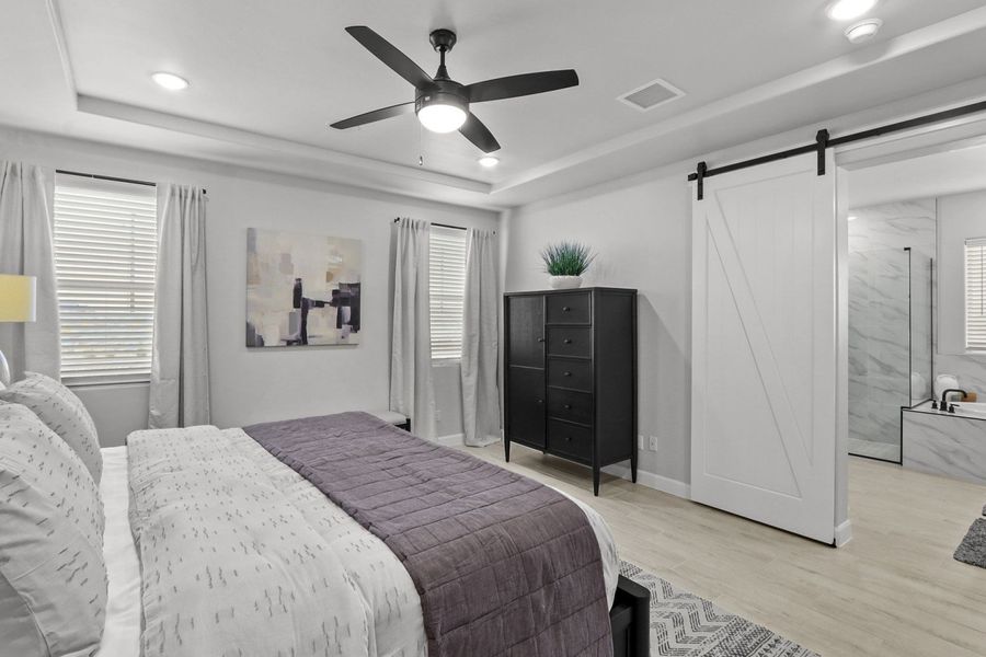 Representative furnished interior of a home built from the Willow by Hakes Brothers in Hillside Park, El Paso (Image 38).