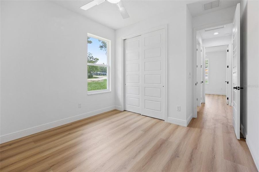 Spacious, unfurnished interior of a new home in , Dunnellon (Image 27).