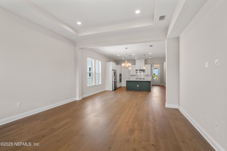 Spacious, unfurnished interior of a new home in Madeira, St. Augustine (Image 28).