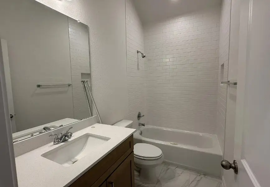 Furnished interior view inside a new home in Porter Country, Buda (Image 6).