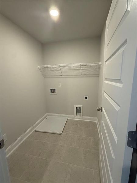 Spacious, unfurnished interior of a new home in Somerset at Riverbrook, Gainesville (Image 14).