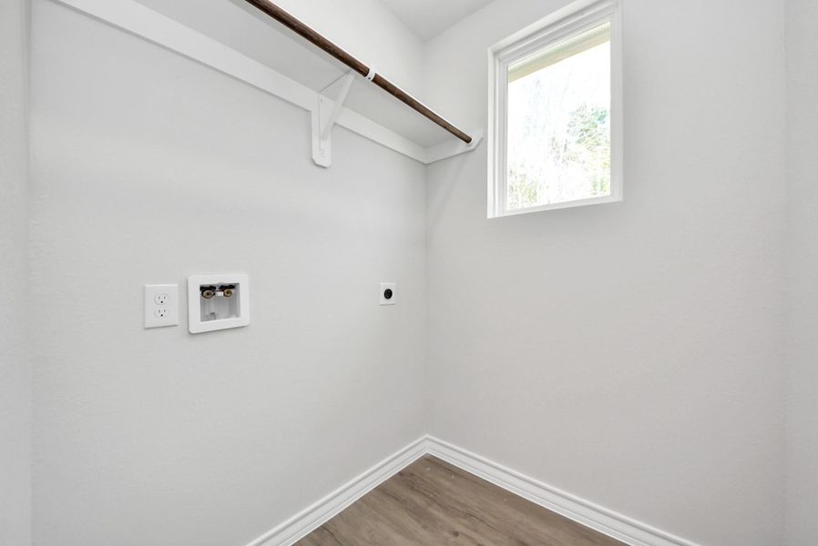 Spacious, unfurnished interior of a new home in Santa Fe, Cleveland (Image 19).