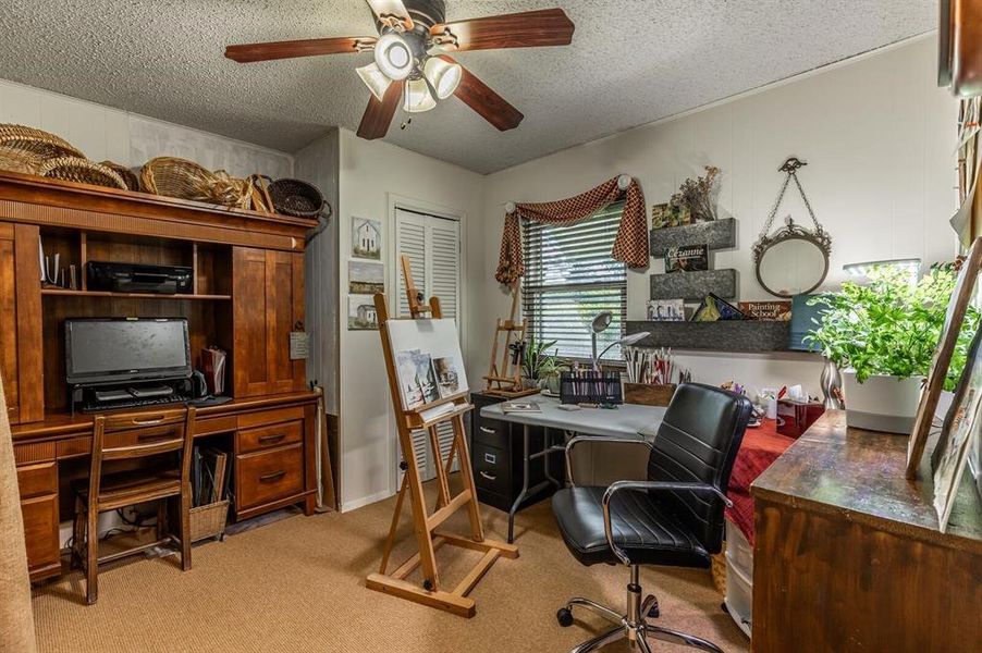 Studio, bedroom or office perfect for your need Studio, bedroom or office perfect for your need