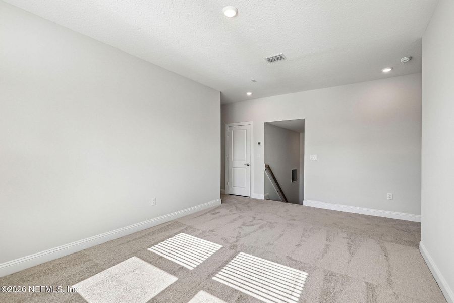 Spacious, unfurnished interior of a new home in , St. Augustine (Image 44).