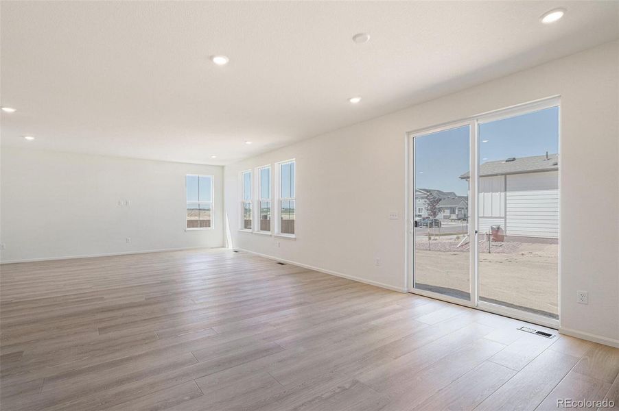 Spacious, unfurnished interior of a new home in Farmlore, Brighton (Image 28).