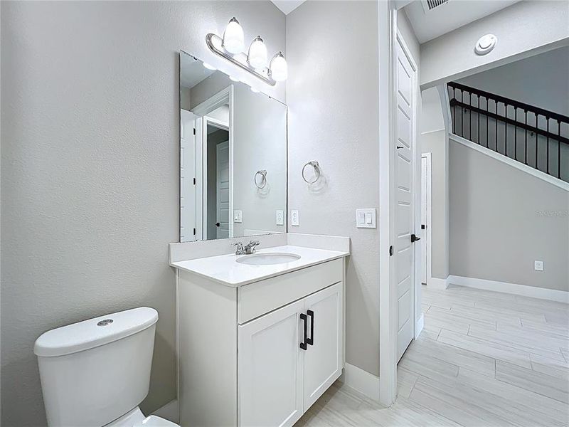 Furnished interior view inside a new home in , Winter Garden (Image 34).