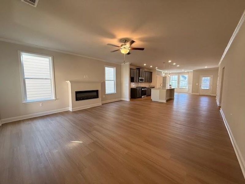 Spacious, unfurnished interior of a new home in Cooper's Walk, Loganville (Image 11).