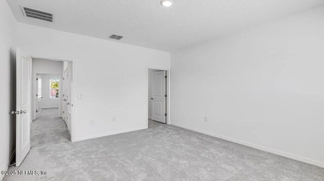 Spacious, unfurnished interior of a new home in Sabal Terrace, Jacksonville (Image 21).