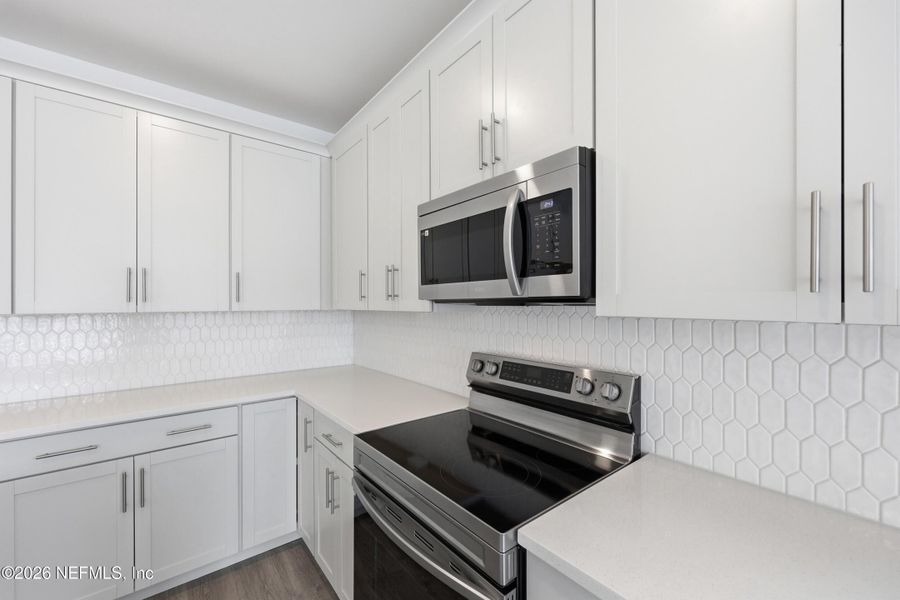 Furnished interior view inside a new home in Palm Coast Homes, Palm Coast (Image 13).
