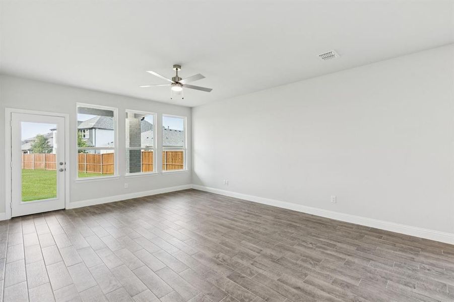 Spacious, unfurnished interior of a new home in Bellagio, Forney (Image 18). Spacious, unfurnished interior of a new home in Bellagio, Forney (Image 18).