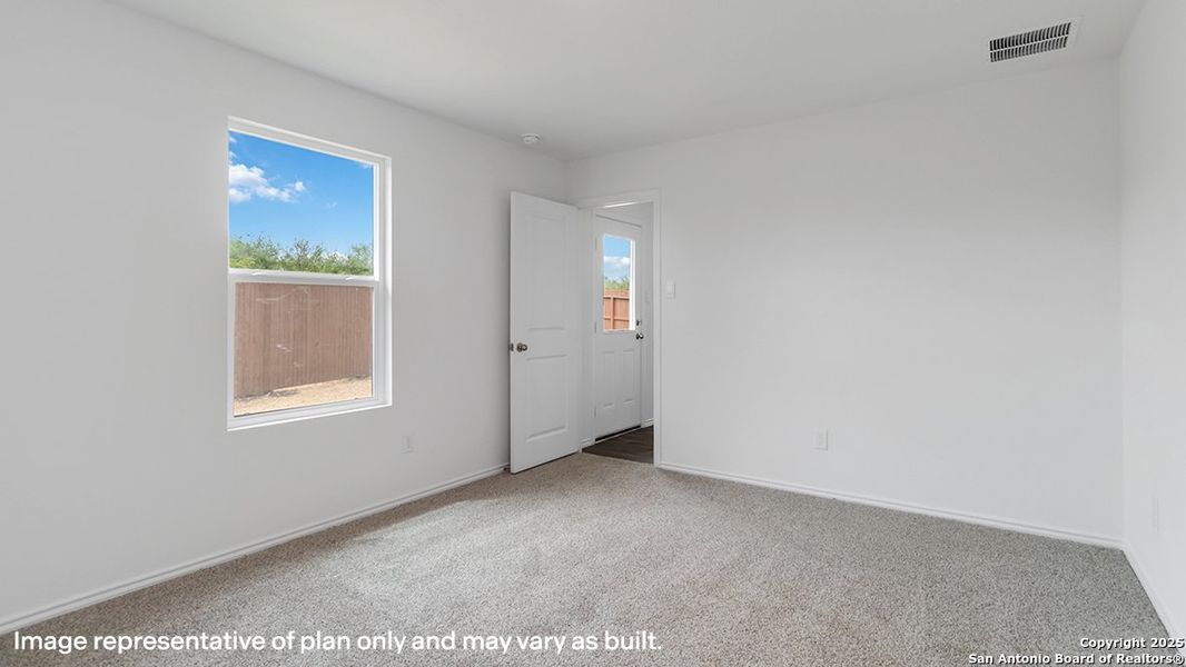 Spacious, unfurnished interior of a new home in Applewood, San Antonio (Image 15).