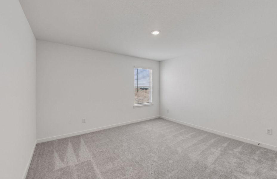 Spacious, unfurnished interior of a new home in Skyview, Belton (Image 10).