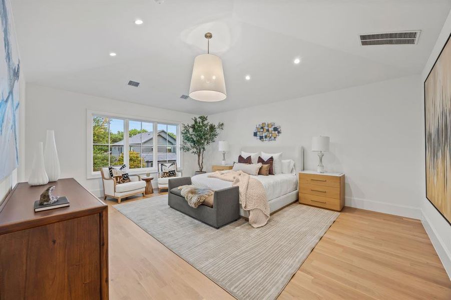 Furnished interior view inside a new home in , Dallas (Image 28). Furnished interior view inside a new home in , Dallas (Image 28).