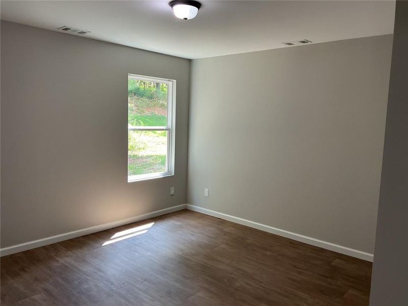 Spacious, unfurnished interior of a new home in , Gainesville (Image 8).
