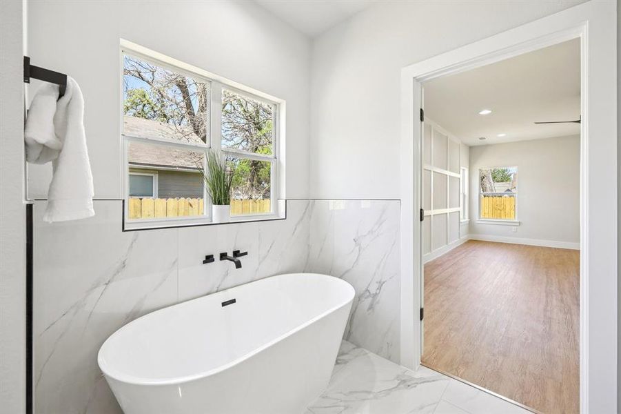 Furnished interior view inside a new home in , Dallas (Image 20).