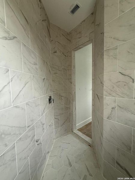 Image 18 of a home in .