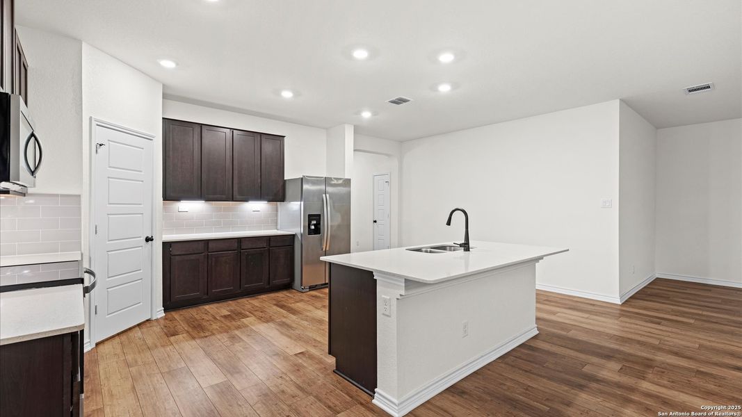 Furnished interior view inside a new home in Canyon Crest, San Antonio (Image 14). Furnished interior view inside a new home in Canyon Crest, San Antonio (Image 14).