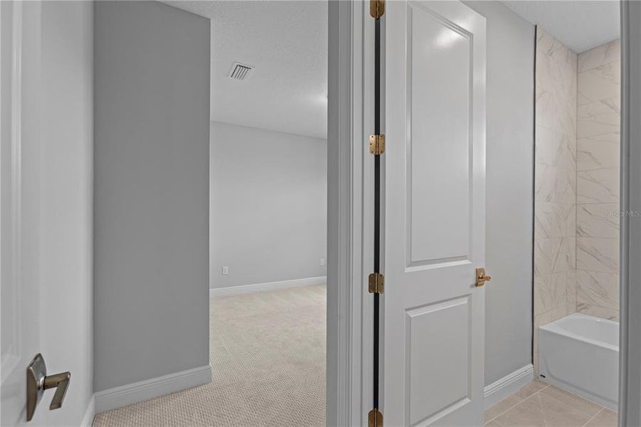 Spacious, unfurnished interior of a new home in Woodland Preserve, Parrish (Image 22). Spacious, unfurnished interior of a new home in Woodland Preserve, Parrish (Image 22).