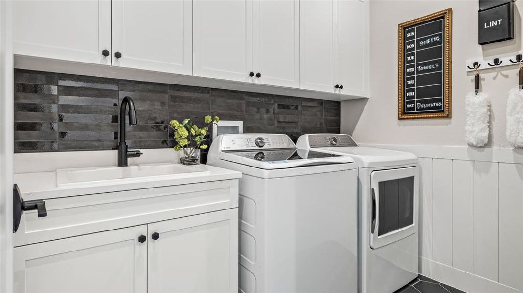 Furnished interior view inside a new home in , Lady Lake (Image 8).