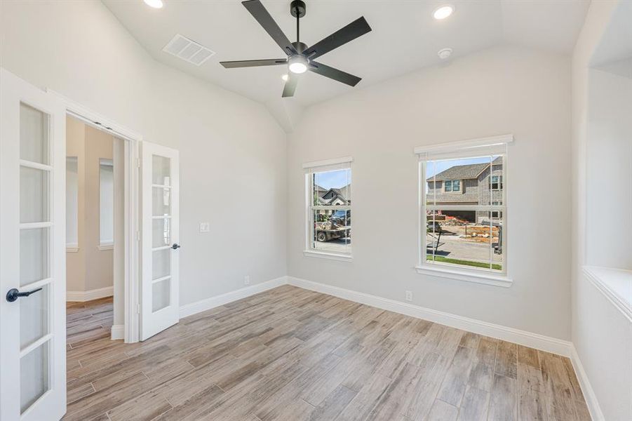 Spacious, unfurnished interior of a new home in Villages of Walnut Grove, Midlothian (Image 27).