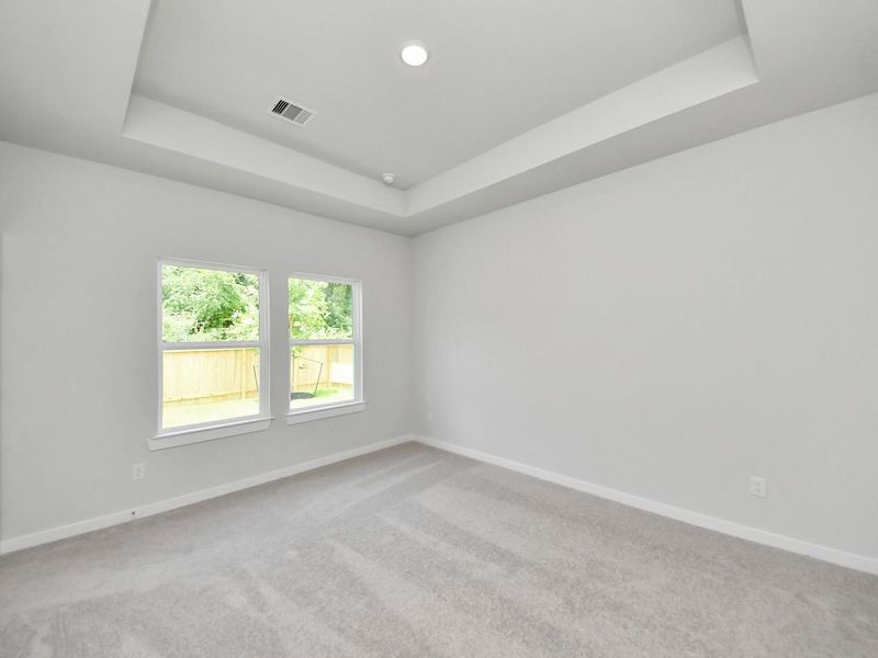 Spacious, unfurnished interior of a new home in Caney Creek Place, Conroe (Image 26).