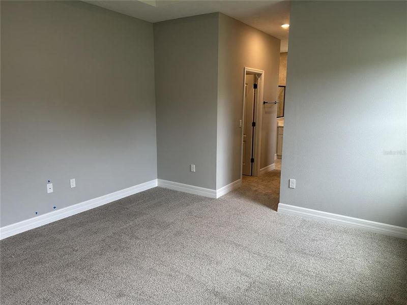 Spacious, unfurnished interior of a new home in , Brooksville (Image 14).