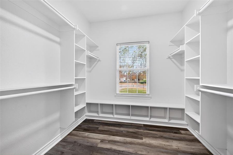 Spacious, unfurnished interior of a new home in , Denison (Image 21).