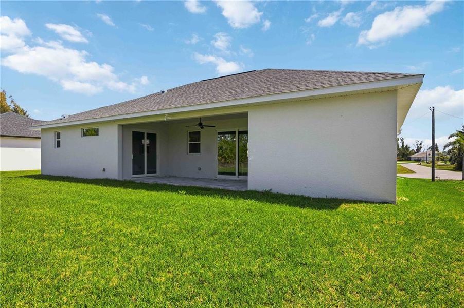 Exterior details and patio area of a home in , Port Charlotte (Image 33).