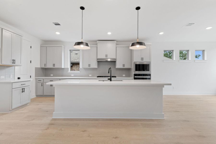 Gorgeous Open Concept Kitchen