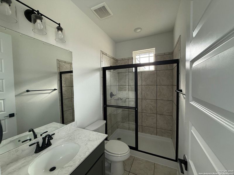 Furnished interior view inside a new home in Mesa Western, Cibolo (Image 6). Furnished interior view inside a new home in Mesa Western, Cibolo (Image 6).