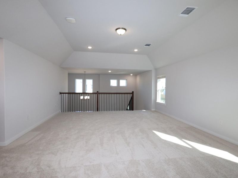 Spacious, unfurnished interior of a new home in Barksdale, Leander (Image 26).