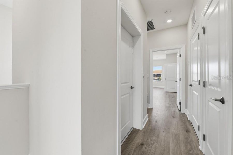 Spacious, unfurnished interior of a new home in Seahaven, Punta Gorda (Image 28).