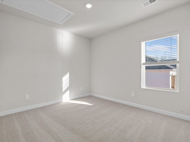 Spacious, unfurnished interior of a new home in Creek Ridge - Signature Collection, Spartanburg (Image 15).