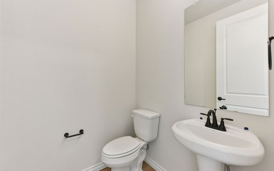 Furnished interior view inside a new home in Kissing Tree, San Marcos (Image 6).