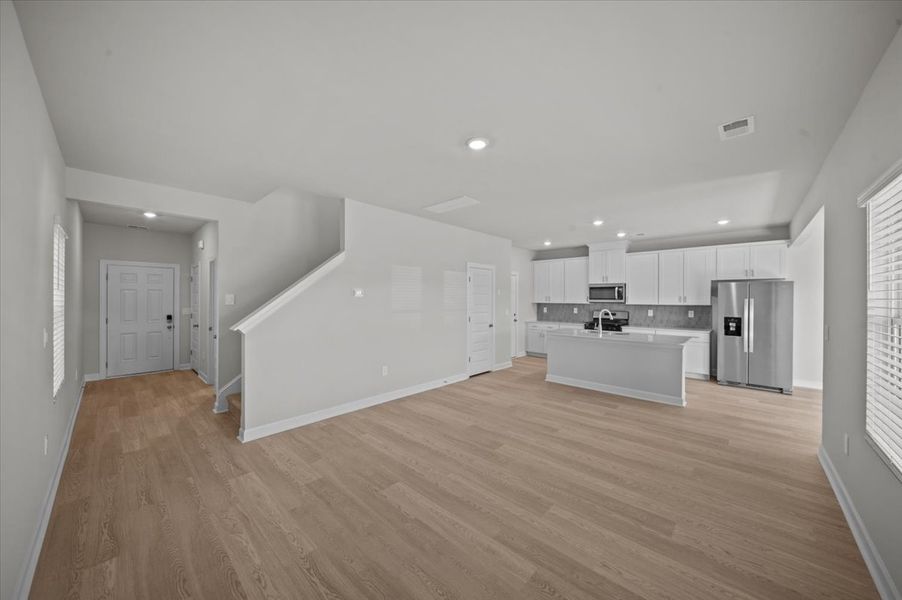 Spacious, unfurnished interior of a new home in Village at White Pine, Pendleton (Image 16). Spacious, unfurnished interior of a new home in Village at White Pine, Pendleton (Image 16).