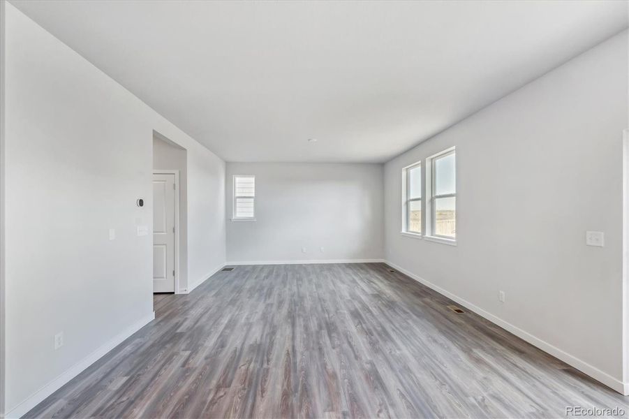 Spacious, unfurnished interior of a new home in Sweetgrass, Dacono (Image 17).