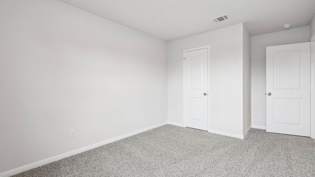 Spacious, unfurnished interior of a new home in Thunder Rock, Marble Falls (Image 23).