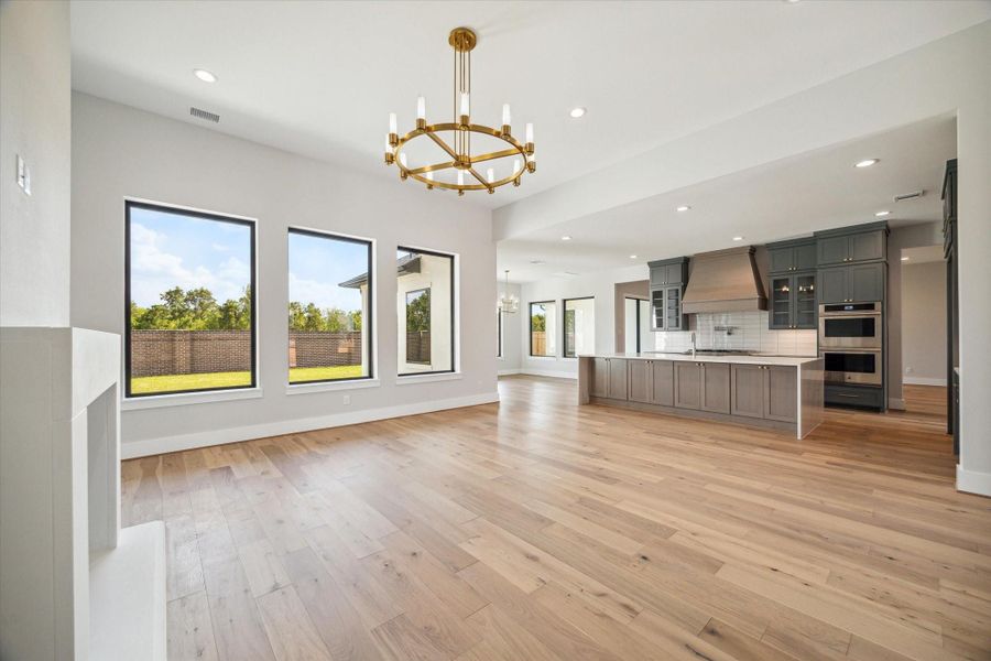 Spacious, unfurnished interior of a new home in Sienna - Estates at Summerhouse Lake, Missouri City (Image 13).
