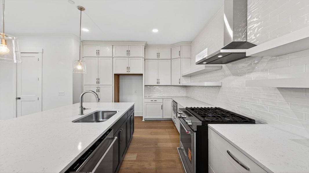 Furnished interior view inside a new home in Grants Court, Charleston (Image 4).