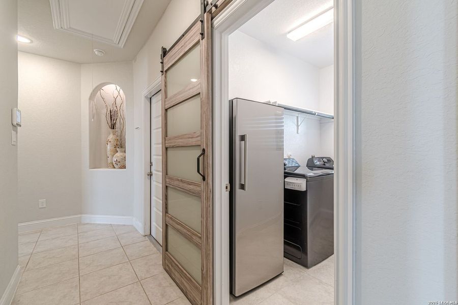Furnished interior view inside a new home in , San Antonio (Image 19).