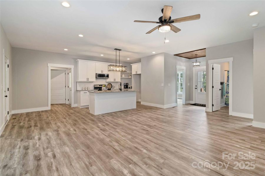 Spacious, unfurnished interior of a new home in , Chester (Image 26).